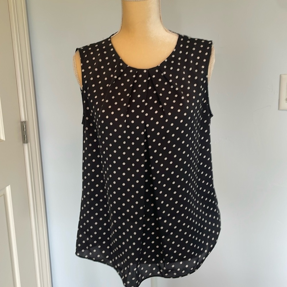 Jones New York Black with White Polka Dots Size 10 Sleeveless Blouse